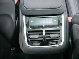 Volvo XC90 Ultra Dark Theme B6 AWD 7-Seater 2026