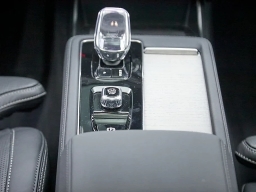 Volvo XC90 Ultra Dark Theme B6 AWD 7-Seater 2026