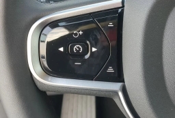 Volvo XC90 Ultra Dark Theme B6 AWD 7-Seater 2026