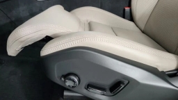 Volvo XC90 Ultra Dark Theme B6 AWD 7-Seater 2026