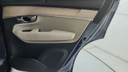 Volvo XC90 Ultra Dark Theme B6 AWD 7-Seater 2026