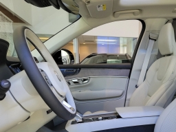 Volvo XC90 Ultra Dark Theme B6 AWD 7-Seater 2026
