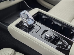 Volvo XC90 Ultra Dark Theme B6 AWD 7-Seater 2026