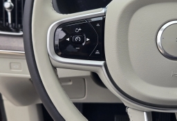 Volvo XC90 Ultra Dark Theme B6 AWD 7-Seater 2026
