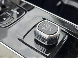 Volvo XC90 Ultra Dark Theme B6 AWD 7-Seater 2026