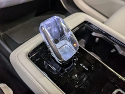 Volvo XC90 Ultra Dark Theme B6 AWD 7-Seater 2026