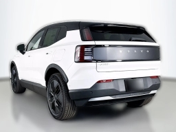 Volvo EX30 Cross Country Ultra Twin Motor AWD 2026