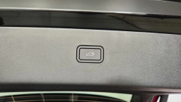 Volvo EX30 Cross Country Ultra Twin Motor AWD 2026