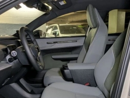 Volvo EX30 Plus Twin Motor AWD 2026
