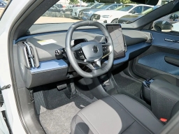 Volvo EX30 Plus Twin Motor AWD 2026