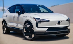 Volvo EX30 Plus Twin Motor AWD 2026