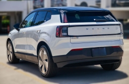 Volvo EX30 Plus Twin Motor AWD 2026