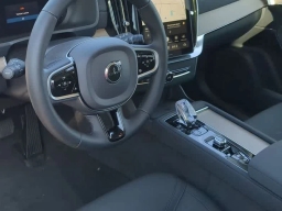 Volvo XC90 Plug-In Hybrid Plus T8 AWD 6-Seater 2026