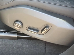Volvo XC90 Plug-In Hybrid Plus T8 AWD 6-Seater 2026