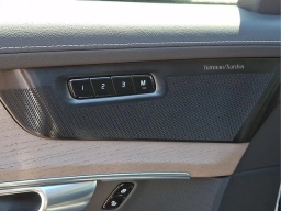 Volvo XC90 Plug-In Hybrid Plus T8 AWD 6-Seater 2026