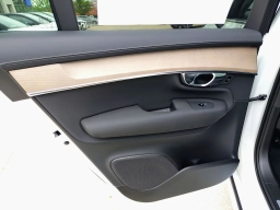 Volvo XC90 Plug-In Hybrid Plus T8 AWD 6-Seater 2026