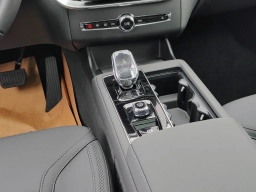 Volvo XC90 Plug-In Hybrid Plus T8 AWD 6-Seater 2026