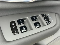 Volvo XC90 Plug-In Hybrid Ultra T8 AWD 6-Seater 2026