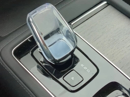 Volvo XC90 Plug-In Hybrid Ultra Dark Theme T8 AWD 6-Seater 2026