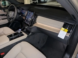 Volvo XC90 Plug-In Hybrid Plus T8 AWD 7-Seater 2026