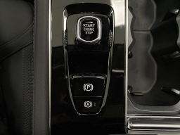 Volvo XC90 Plug-In Hybrid Plus T8 AWD 7-Seater 2026