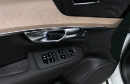 Volvo XC90 Plug-In Hybrid Plus T8 AWD 7-Seater 2026