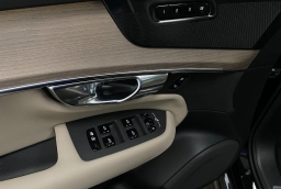 Volvo XC90 Plug-In Hybrid Plus T8 AWD 7-Seater 2026