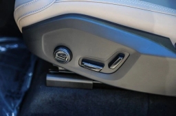 Volvo XC90 Plug-In Hybrid T8 AWD Plus 7-Seater 2026