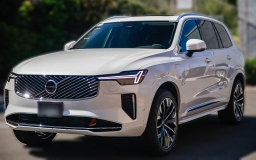 Volvo XC90 Plug-In Hybrid Plus T8 AWD 7-Seater 2026