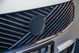 Volvo XC90 Plug-In Hybrid Plus T8 AWD 7-Seater 2026