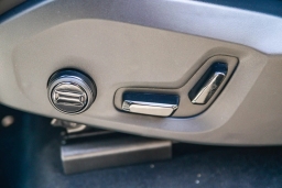 Volvo XC90 Plug-In Hybrid Plus T8 AWD 7-Seater 2026