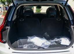Volvo XC90 Plug-In Hybrid Plus T8 AWD 7-Seater 2026