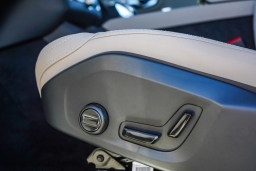 Volvo XC90 Plug-In Hybrid Plus T8 AWD 7-Seater 2026