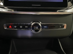 Volvo XC90 Plug-In Hybrid Plus T8 AWD 7-Seater 2026