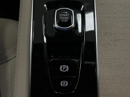 Volvo XC90 Plug-In Hybrid Plus T8 AWD 7-Seater 2026