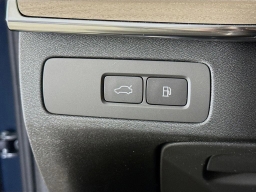 Volvo XC90 Plug-In Hybrid Plus T8 AWD 7-Seater 2026