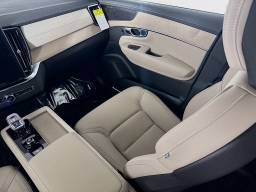 Volvo XC90 Plug-In Hybrid Plus T8 AWD 7-Seater 2026