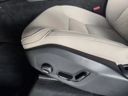 Volvo XC90 Plug-In Hybrid Plus T8 AWD 7-Seater 2026