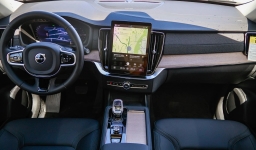 Volvo XC90 Plug-In Hybrid Plus T8 AWD 7-Seater 2026