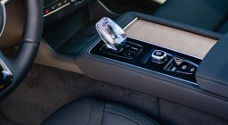 Volvo XC90 Plug-In Hybrid Plus T8 AWD 7-Seater 2026