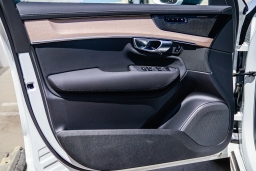 Volvo XC90 Plug-In Hybrid Plus T8 AWD 7-Seater 2026