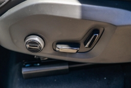 Volvo XC90 Plug-In Hybrid Plus T8 AWD 7-Seater 2026