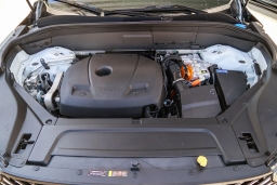 Volvo XC90 Plug-In Hybrid Plus T8 AWD 7-Seater 2026