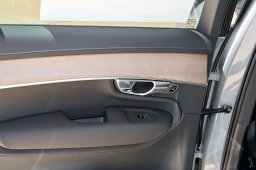 Volvo XC90 Plug-In Hybrid Plus T8 AWD 7-Seater 2026