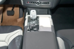 Volvo XC90 Plug-In Hybrid Plus T8 AWD 7-Seater 2026