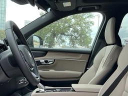 Volvo XC90 Plug-In Hybrid Plus T8 AWD 7-Seater 2026
