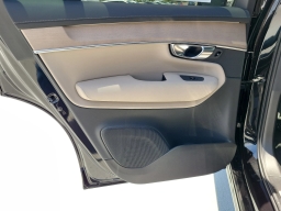 Volvo XC90 Plug-In Hybrid Plus T8 AWD 7-Seater 2026