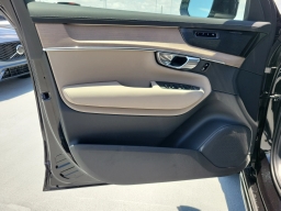 Volvo XC90 Plug-In Hybrid Plus T8 AWD 7-Seater 2026