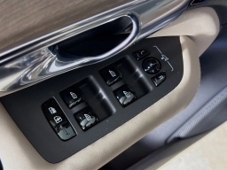 Volvo XC90 Plug-In Hybrid Ultra T8 AWD 7-Seater 2026