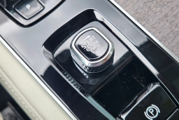 Volvo XC90 Plug-In Hybrid Ultra T8 AWD 7-Seater 2026